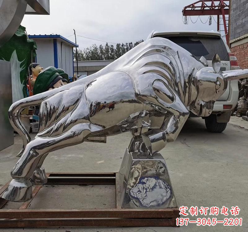 保定不锈钢拓荒牛雕塑象征勇敢和拼搏
