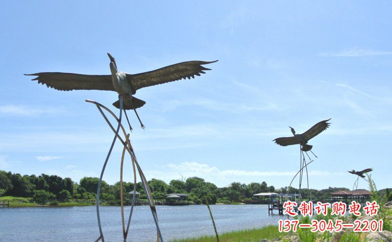 保定不锈钢仙鹤雕塑象征着自由之美
