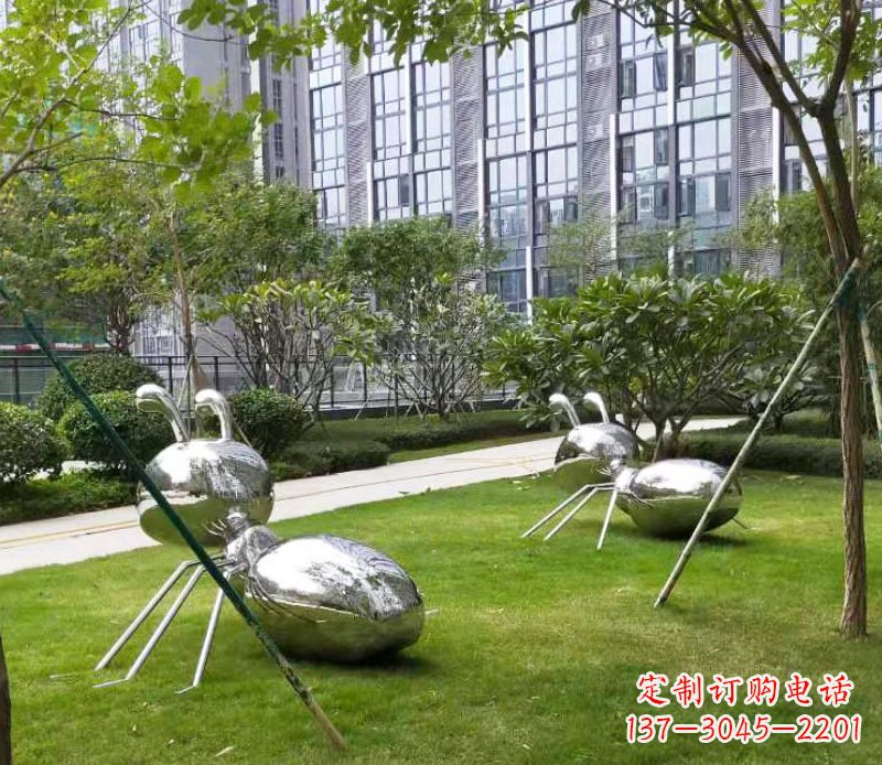 保定不锈钢小区的蚂蚁雕塑