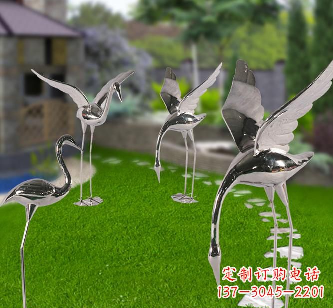 保定不锈钢园林展翅仙鹤雕塑给人们带来神秘的艺术之美