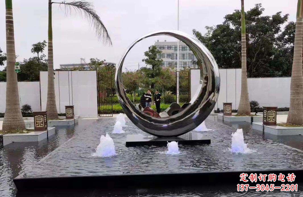 保定不锈钢圆环景观喷泉雕塑