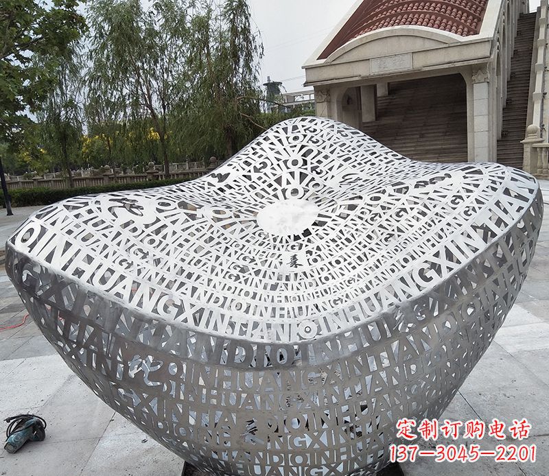 保定不锈钢字母元宝雕塑