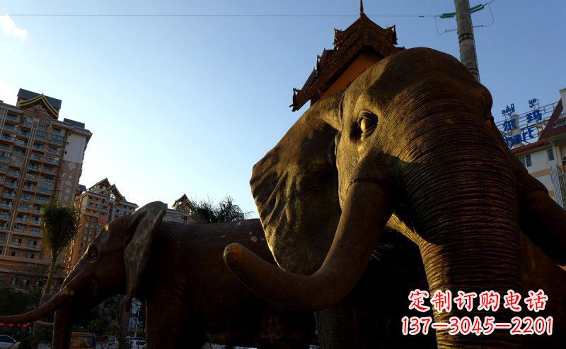保定步行街上的大象雕塑——给街道带来活力