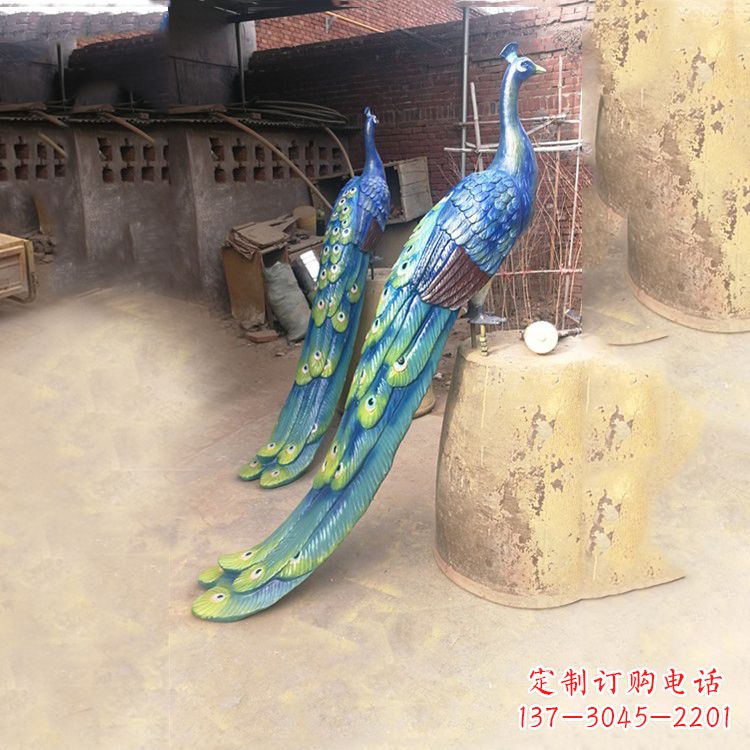 保定彩绘孔雀铜雕塑