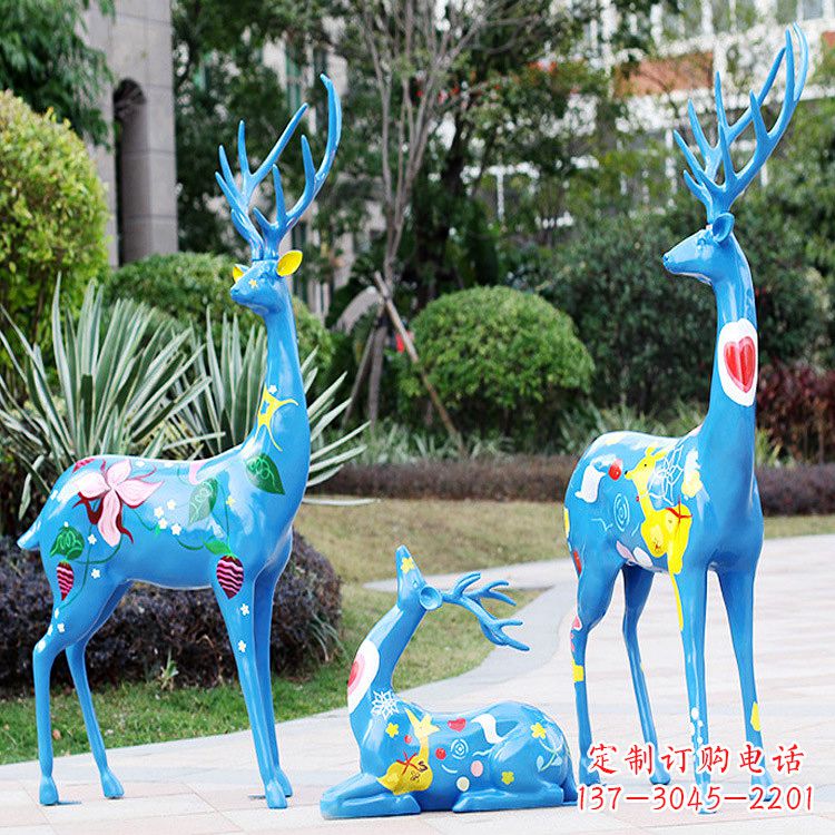 保定彩绘鹿雕塑玻璃钢-商场美陈动物摆件
