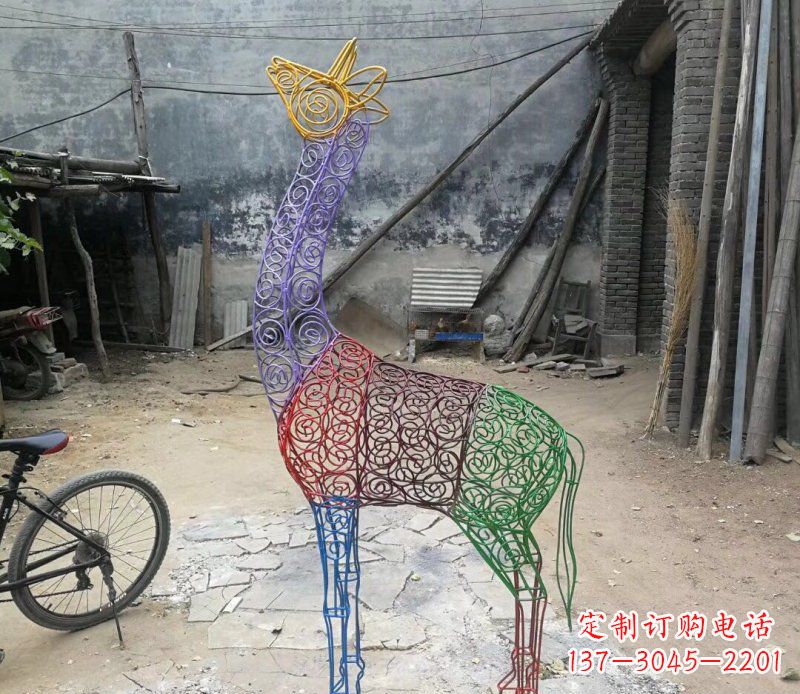 保定彩色不锈钢镂空梅花鹿雕塑——精美艺术品