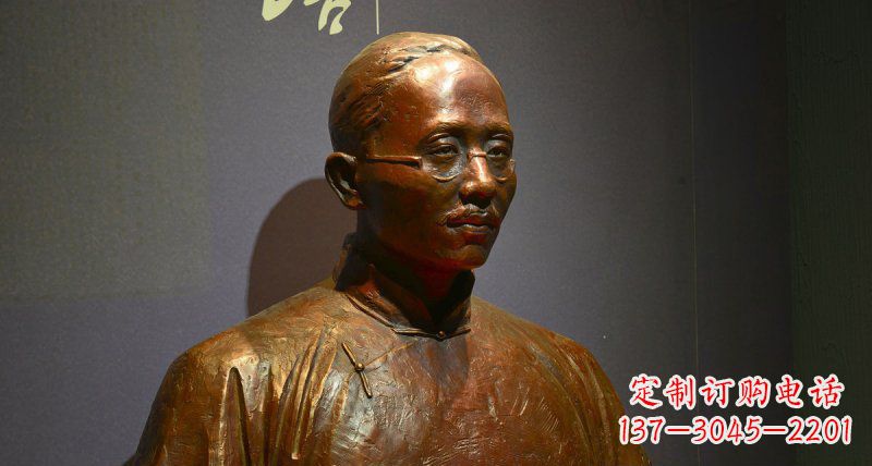 保定蔡元培——一位传奇民族英雄的雕塑