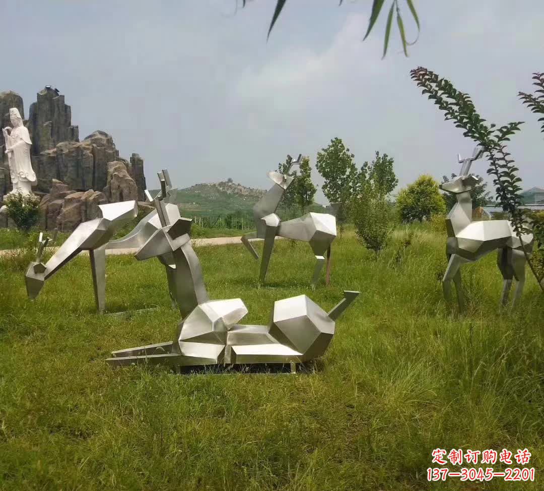保定草坪不锈钢锻造小鹿雕塑
