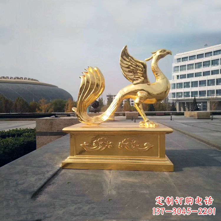 保定城市广场的朱雀雕塑