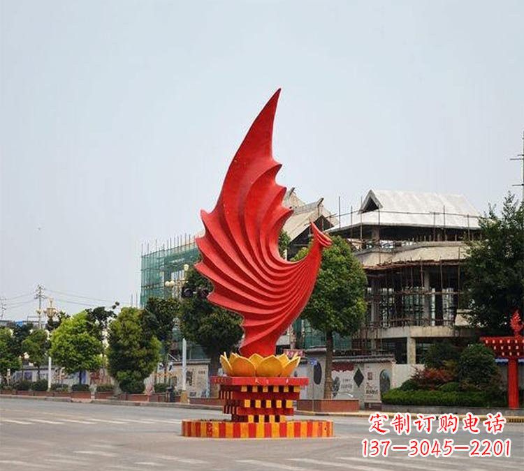 保定凤凰雕塑为城市街边增添美丽