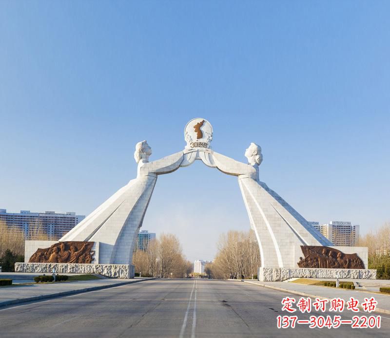 保定城市街道拱门石雕