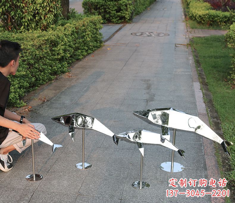 保定抽象不锈钢海豚雕塑