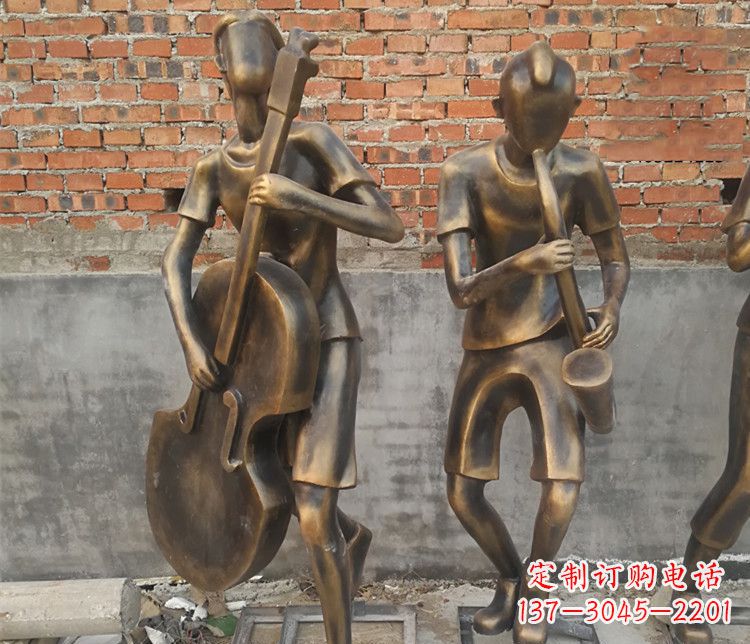 保定雄伟屹立——萨克斯铜雕
