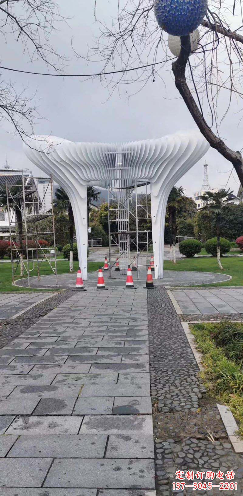 保定拱门雕塑融入现代设计的古典美感