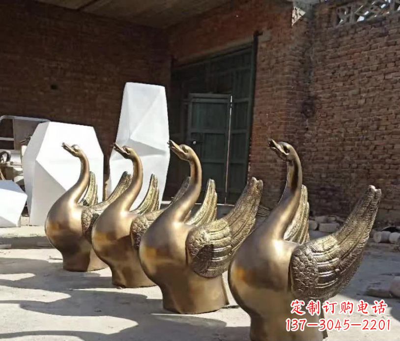 保定抽象广场天鹅铜雕