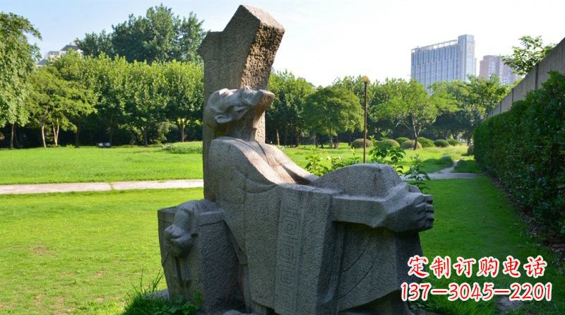 保定兔雕塑——表达抽象守株待兔的智慧