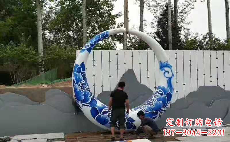 保定美丽的月亮雕塑