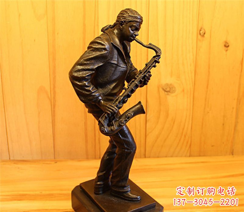 保定萨克斯雕塑娱乐场所的精灵