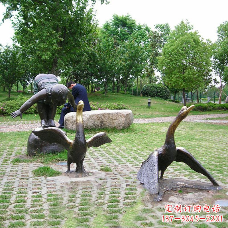 保定纯铜天鹅雕塑精美的艺术品