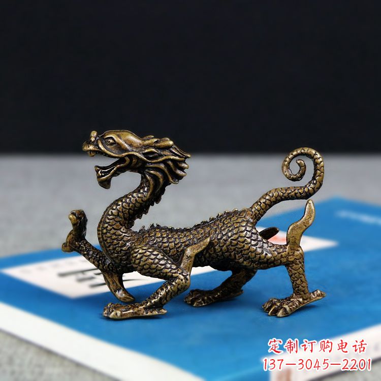 保定青龙雕塑用纯铜熔铸而成