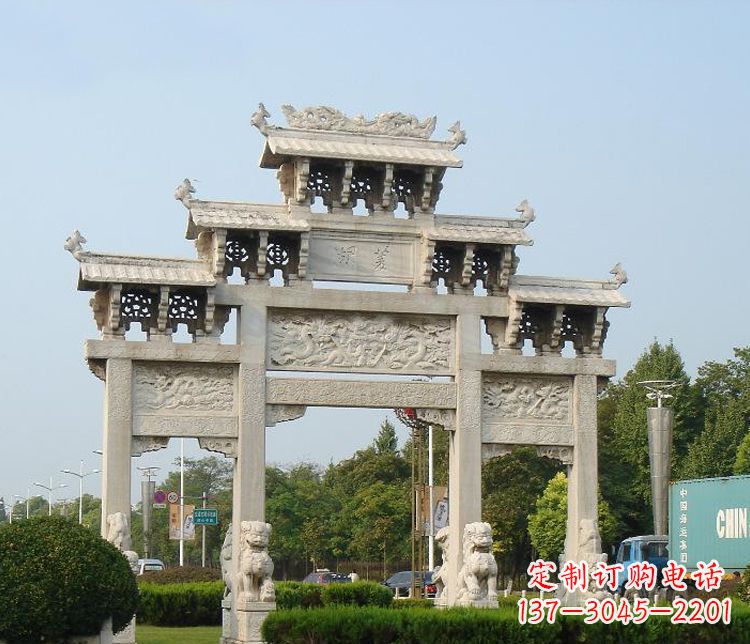 保定大理石三门广场石雕牌坊