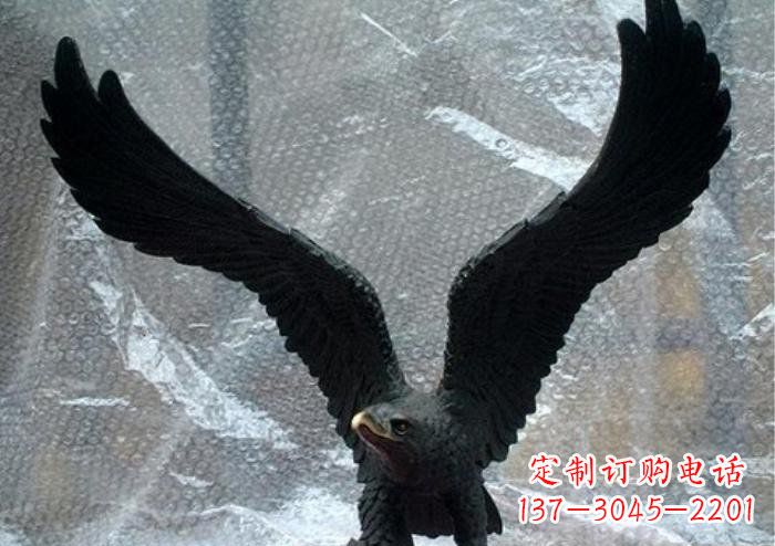 保定大鹏展翅玻璃钢老鹰雕塑