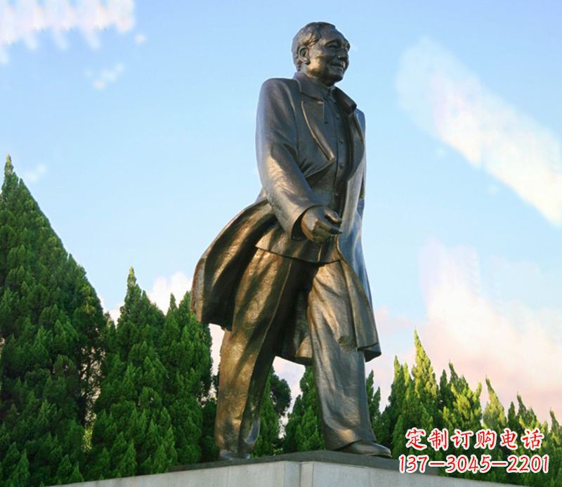 保定邓小平广场伟人铜雕