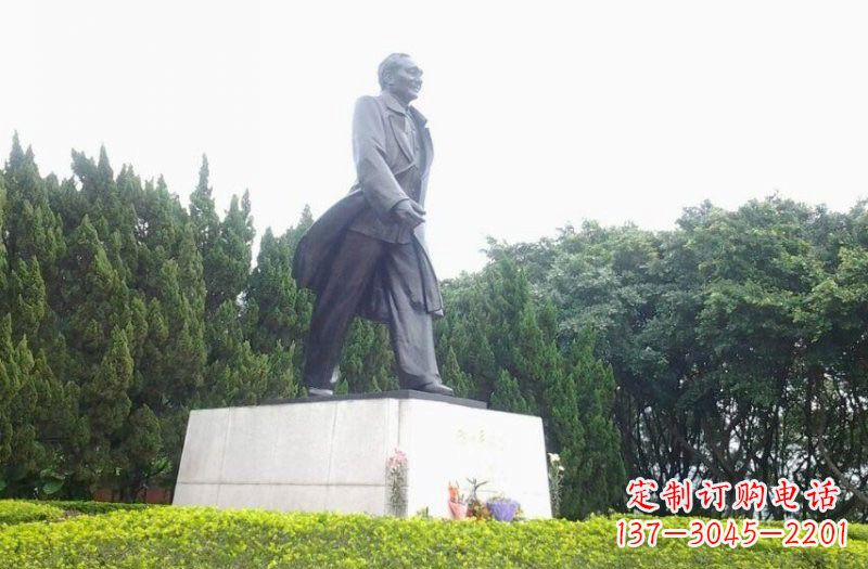 保定邓小平铜雕