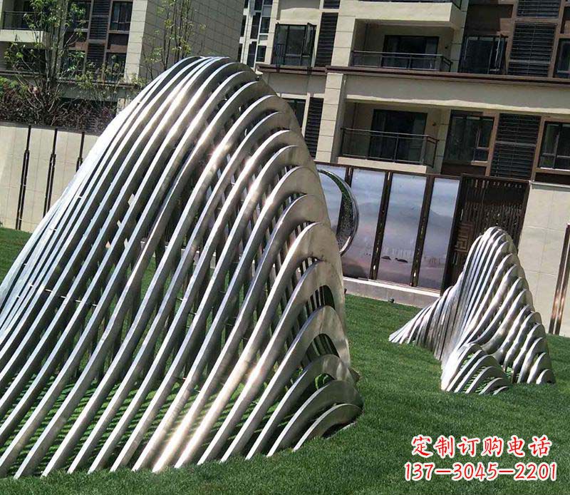 保定不锈钢假山雕塑——电镀之美