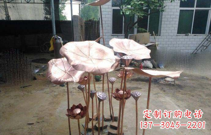 保定锻铜荷叶雕塑