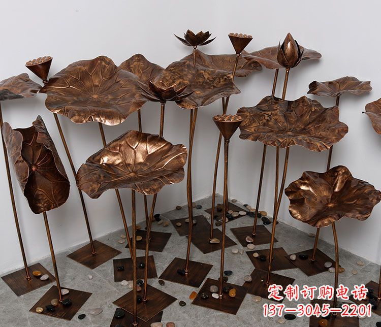 保定锻铜荷花景观雕塑