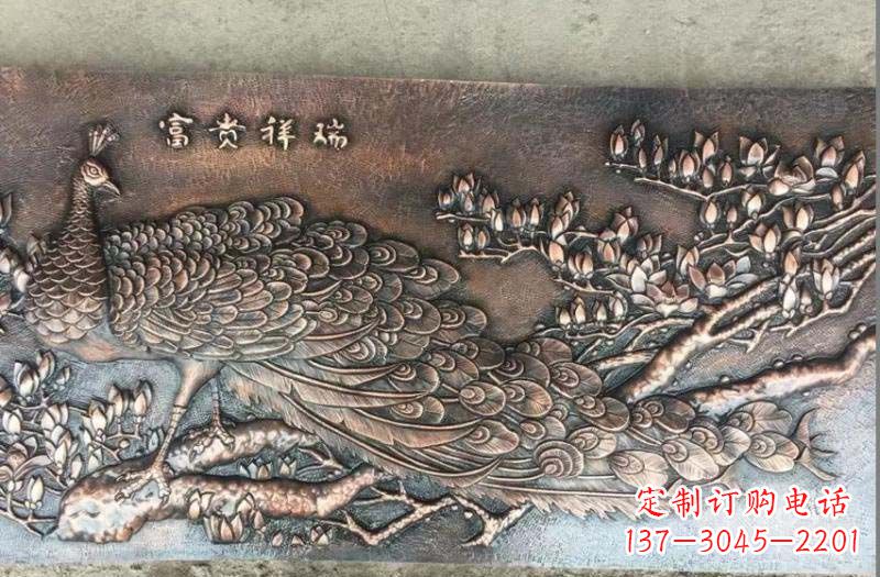 保定精美锻铜孔雀雕塑