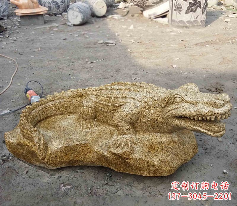 保定鳄鱼动物石雕