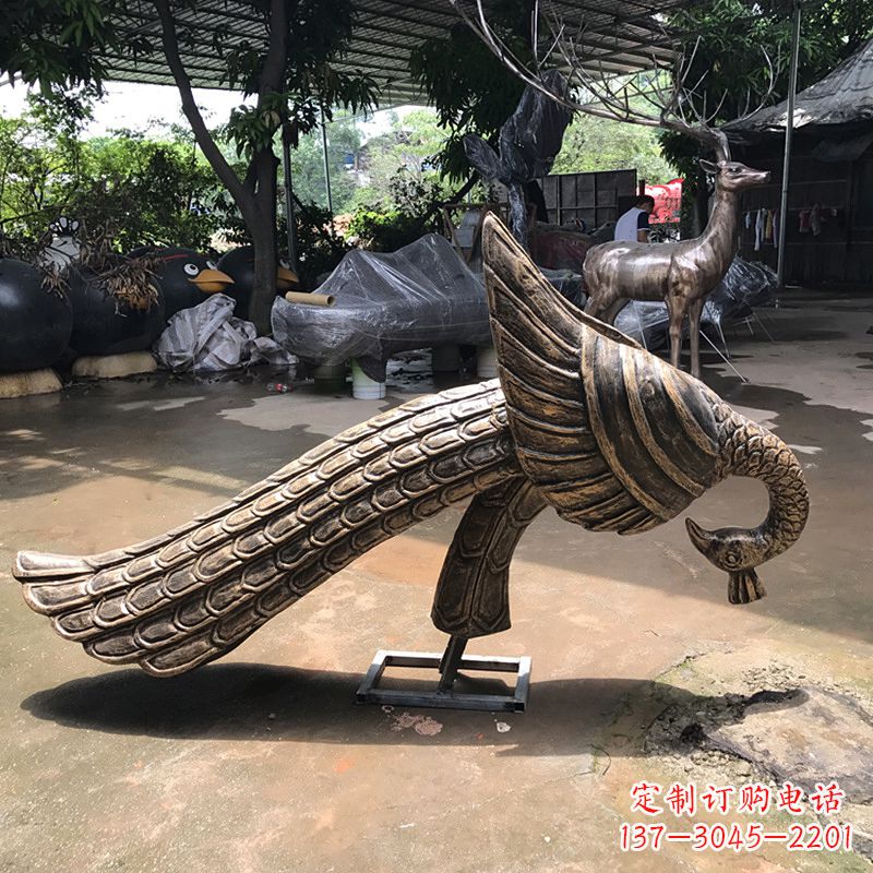保定仿铜玻璃钢定制孔雀雕塑
