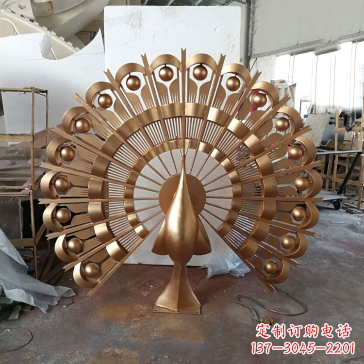 保定精致而又经典的仿铜色不锈钢孔雀雕塑