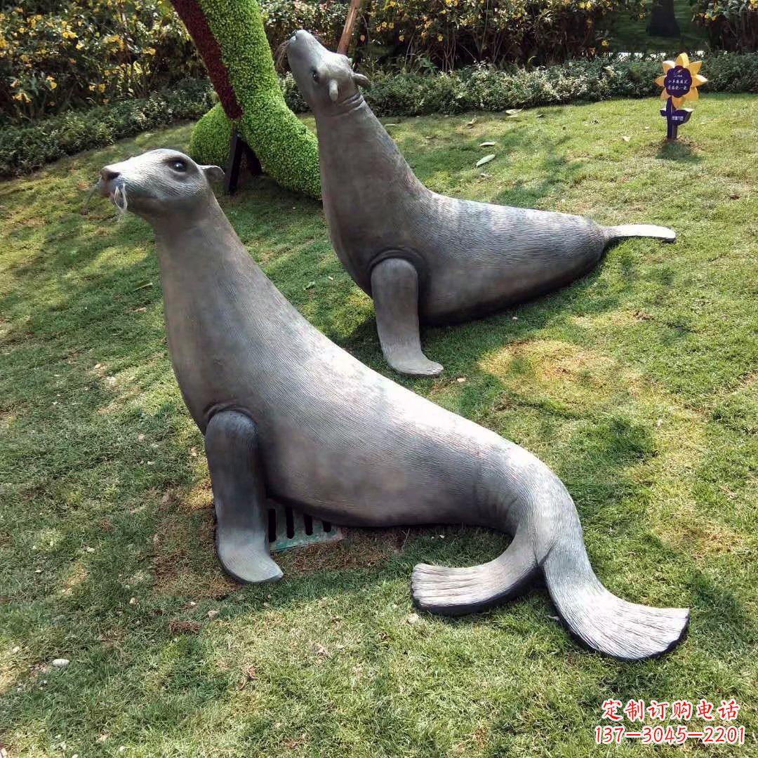 保定仿真海豹玻璃钢雕塑-公园园林草坪动物雕塑摆件