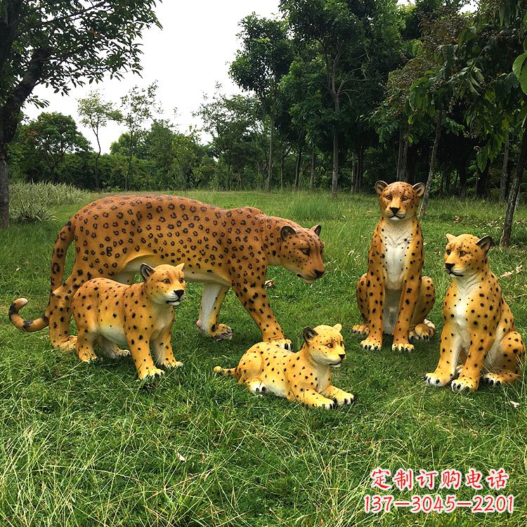保定精美玻璃钢豹子雕塑