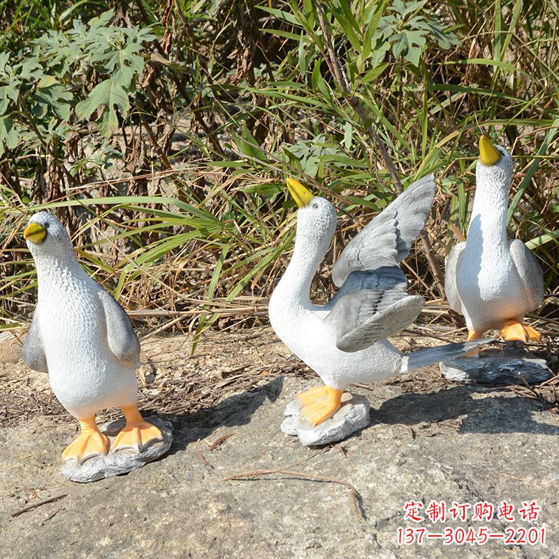 保定放飞和平鸽的雕塑