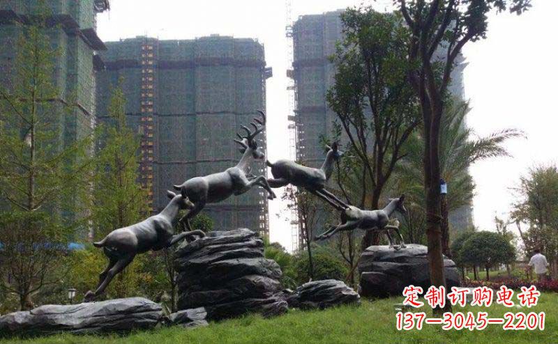 保定飞奔小鹿小区精美动物铜雕