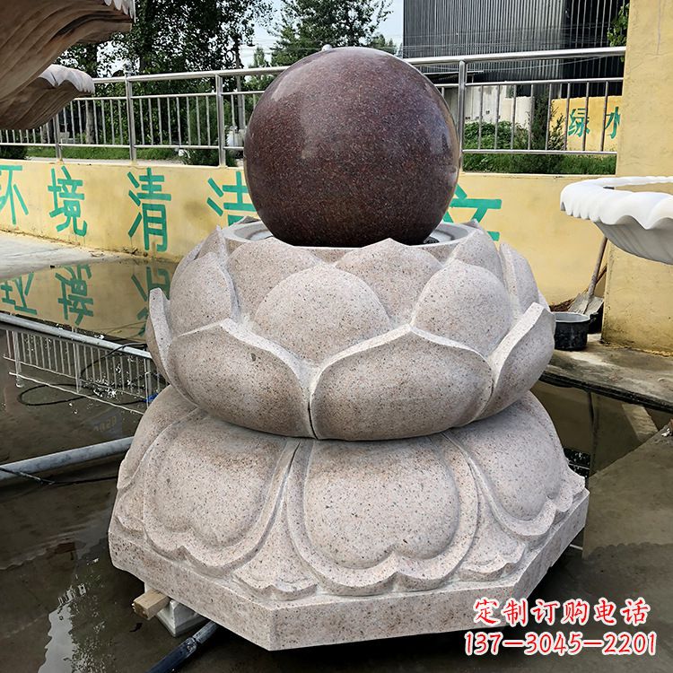 保定金色彩绘风水球雕塑