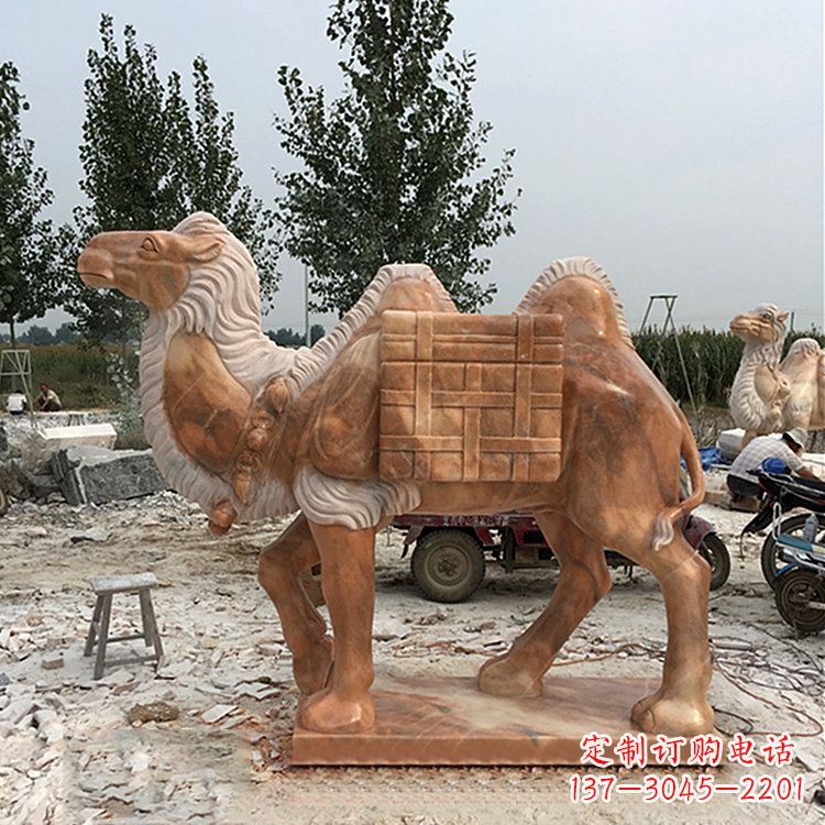 保定负重骆驼雕塑—晚霞之红