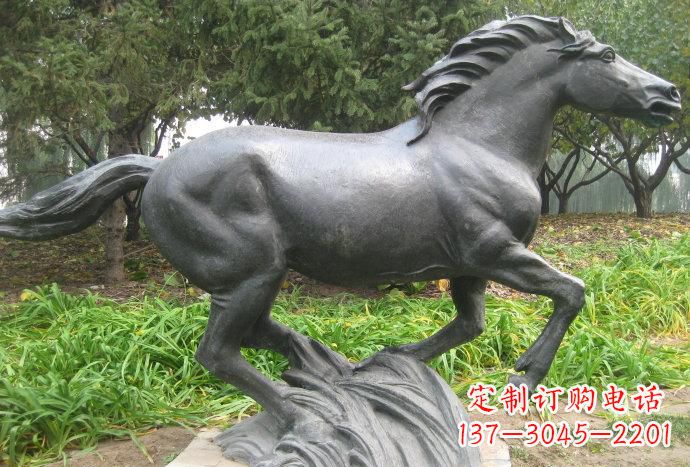 保定奔马铜雕—精美雕塑处处闪耀灿烂光彩