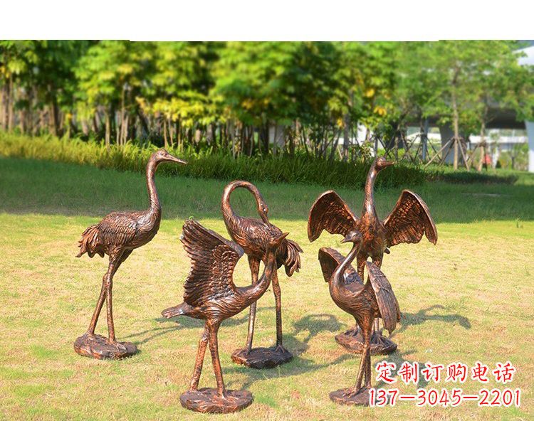 保定仿铜钢玻璃摇头仙鹤雕塑