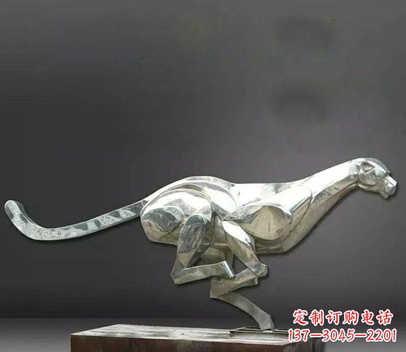 保定公园不锈钢奔跑的豹子动物雕塑