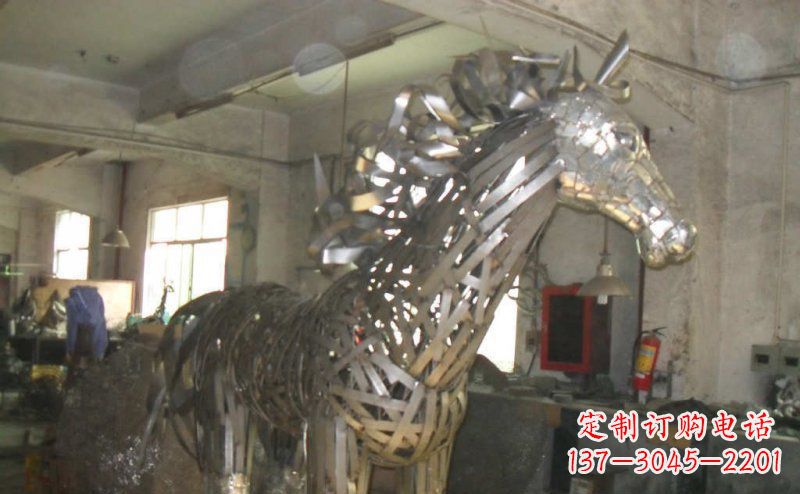 保定不锈钢抽象马动物雕塑