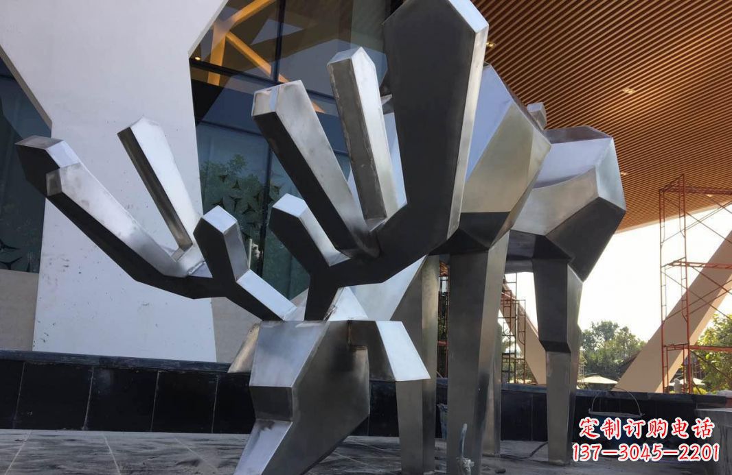 保定高端不锈钢抽象驯鹿雕塑