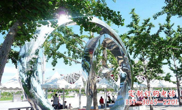 保定高端实木不锈钢镀层圆环雕塑