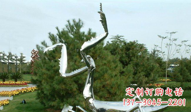 保定不锈钢螳螂雕塑