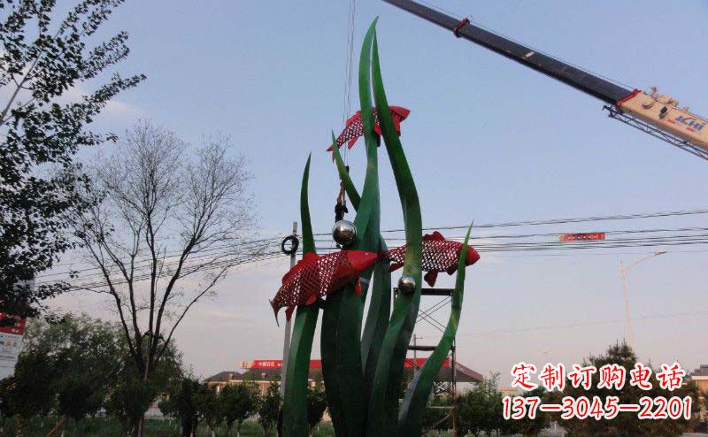 保定欧洲风格鲤鱼不锈钢雕塑