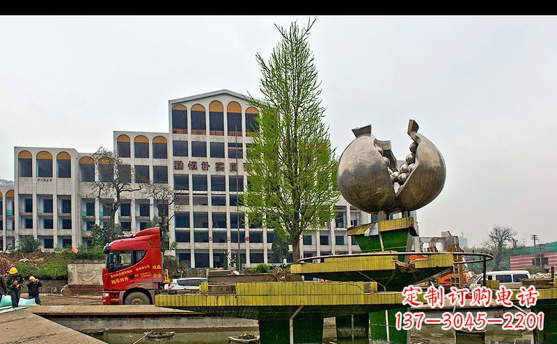 保定精美不锈钢石榴景观雕塑